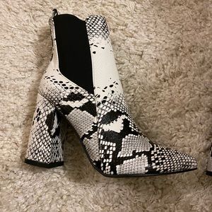 NWT snakeskin booties